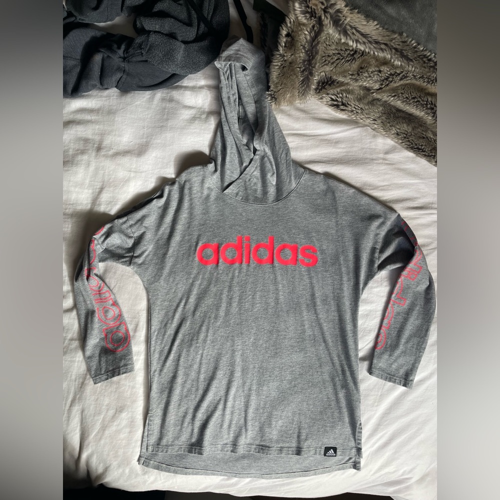 Adidas lightweight hoodie in excellent condition barely worn 10/12